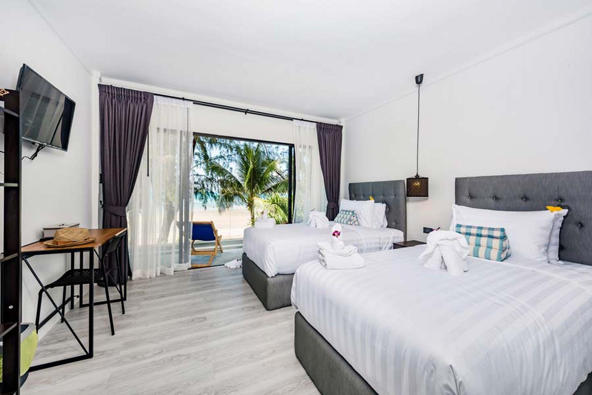 Phuket Thai Kamala Beach Front מראה חיצוני תמונה